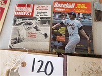 "Baseball Digest" Lot