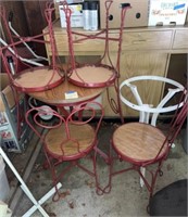 2 Ice Cream Table Bases, 4 Chairs