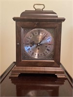 Hamilton Mantel Clock with key
Good shape