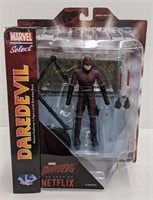(DE) Daredevil Marvel Select Collectors Figure w/