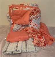 Full/Queen Comforter, Sheets, & Pillow Cases