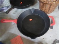 CAST IRON  SKILLET