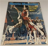 (S) bill Walton signed magazine 1977 not