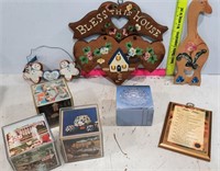 Wall Hanging Items & Picture Box