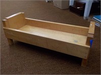 wooden doll bed 21 1/2 x 9 x 8"