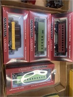 HO SCALE TRAINS