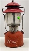 RED COLEMAN GAS LANTERN MODEL 200A