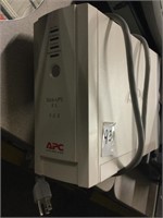 APC Battery Backup RS900