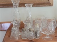 Group of crystal and/or glass