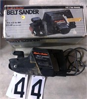 B & D belt sander 3" X 21" belt