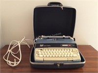 Smith-Corona Electra 110 Typewriter