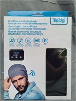 Knit beanies with Bluetooth