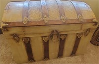 Decorative Trunk