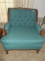 Vtg/ upholstered arm chair great condition wide st