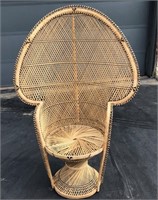 NICE Vintage Wicker Peacock Chair