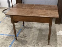 41.5x29.5x28.5" 2 Board Antique Table