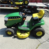 John Deere D110 lawn mower/tractor.