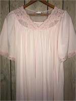 VINTAGE SHADOWLINE NIGHTGOWN PINK SIZE SMALL