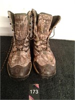Cabela's size 10 m boots, good condition