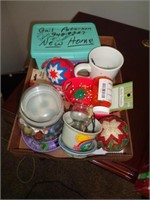 LOT OF SEWING ITEMS & MISC / FR
