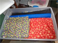 TOTE OF FABRIC / GR