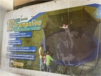 12' Trampoline With Enclosure