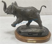 Elephant bronze "Tamu" by Dawn Weimer