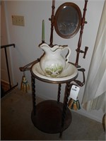 Vtg. Victorian style wash basin stand w/mirror