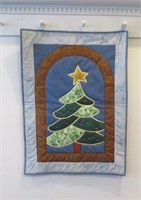 Christmas Tree Wall Hanging w/Ornaments - Long Arm