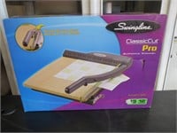 Swingline Classic Cut Pro Paper Cutter