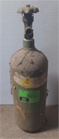 Oxygen Compressed UN1072. Oxygen 2 Gas Canister