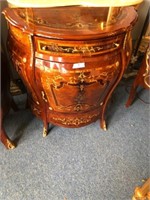 Exquisite Demi-Lune Hall Mahogony Hall Chest with