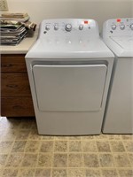 GE Dryer. Excellent condition. Later model.