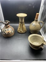 Assorted pottery including Wilson Harrell and