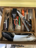 Knives and cooking utensils