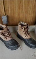 Women's Boots Size 8, Leather Uppers