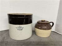 CROCK AND BEAN POT