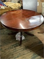 WOODEN CIRCLE TABLE