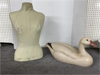 BODY MANNEQUIN W/ DUCK