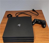 Sony PS4 with 1 controller Mo. CUH-7015B