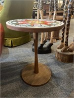 Round vintage end table with removable top