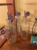 3 Decanters