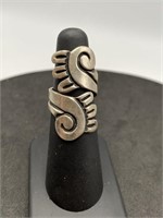 925 Mexico Silver Ring, Size 4.5, Weighs 8.45g