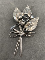 Sterling Silver Flower Pin, Total Weight is 11.3g