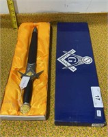 Saber / Dagger Knife "G" in Sheath w/ Box