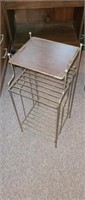 Vintage metal wire rack side table/ stand 11x