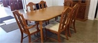 Dining Room Table (18" Leaf) With 6 Padded Chairs