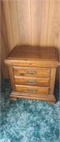 Vintage 3-drawer nightstand, 16x 26 x 27