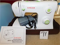 SINGER 2273 SEWING MACHINE W/ CASE