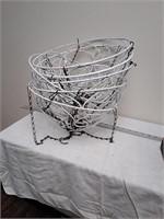 6 white hanging baskets